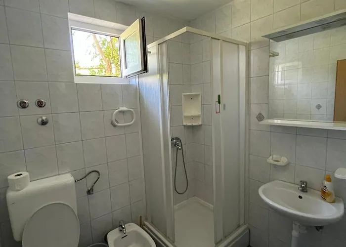 With Parking Space Lopar, Rab - 16680 アパート