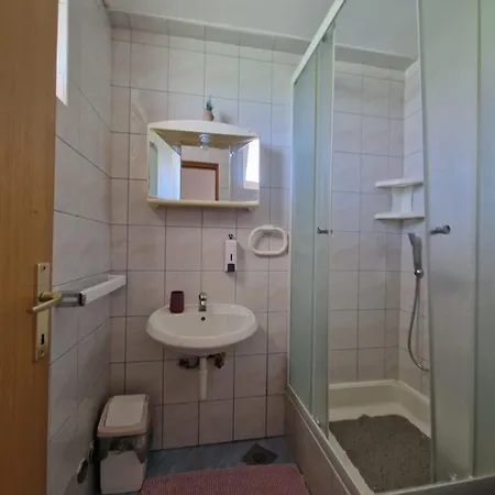 Appartamento With A Parking Space Lopar, Rab - 16680 Lopar