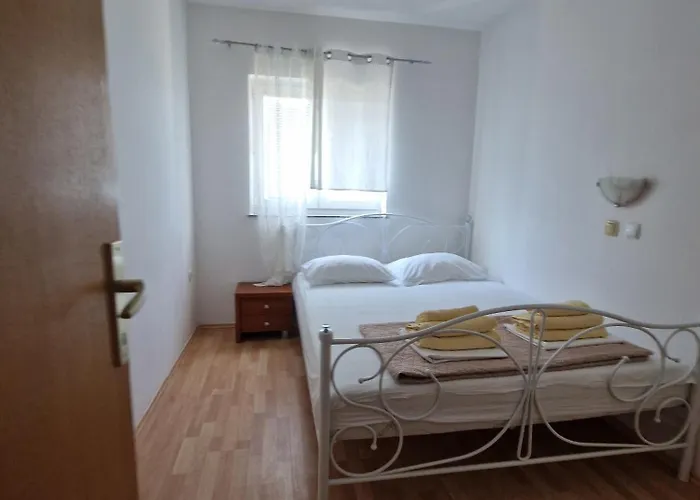 Apartament With Parking Space Lopar, Rab - 16680 *